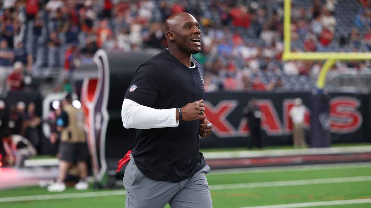 https://wp.clutchpoints.com/wp-content/uploads/2026/09/DeMeco-Ryans-strong-message-before-Week-1-vs.Bills-will-fire-up-fans.jpg
