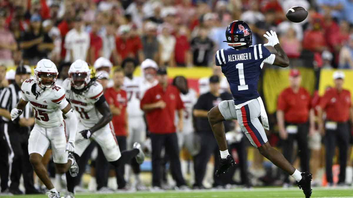 Ole Miss WR Deuce Alexander lights up Louisville with unreal half