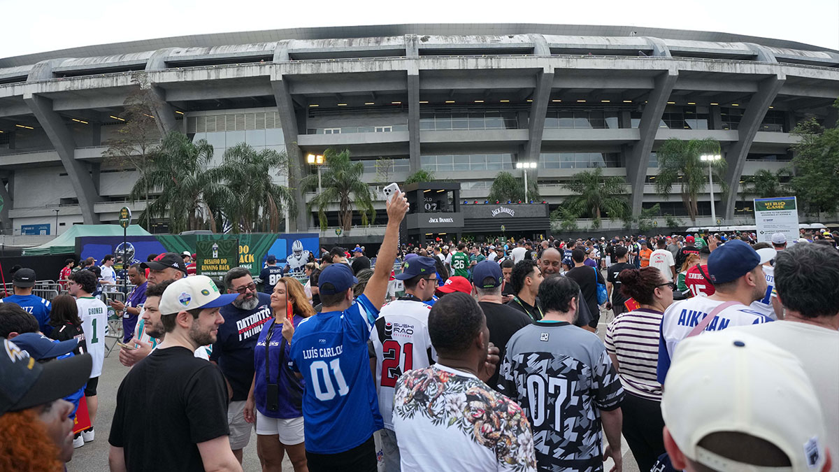 Fans arrive during the 2026 NFL Rio Game between the Dallas Cowboys and the Baltimore Ravens at Maracana Stadium.