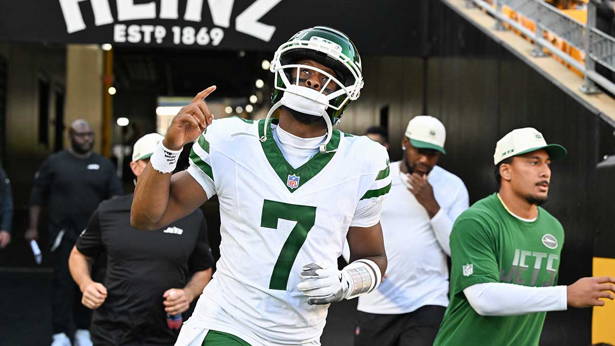 https://wp.clutchpoints.com/wp-content/uploads/2026/09/Geno-Smith-drops-stunning-career-prediction-for-Ohio-States-Jeremiah-Smith.jpg