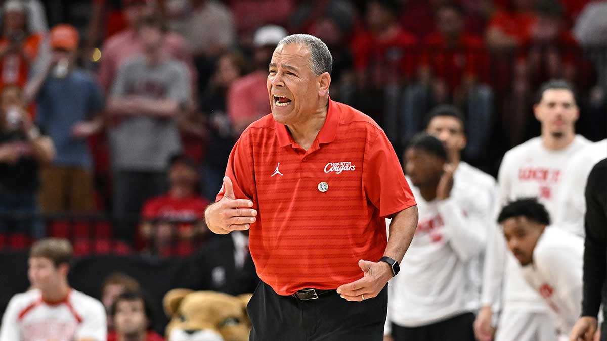 Houston basketball beefs up defense with exciting 4-star commitment