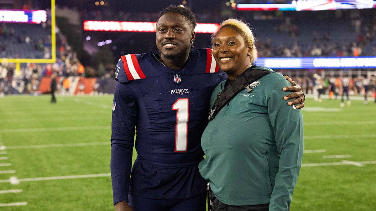 https://wp.clutchpoints.com/wp-content/uploads/2026/09/Insider-bracing-for-vintage-A.J.-Brown-season-thanks-to-Drake-Maye-connection.jpg