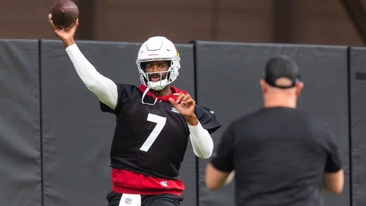 https://wp.clutchpoints.com/wp-content/uploads/2026/09/Jacoby-Brissett-during-training-camp-at-State-Farm-Stadium.jpg