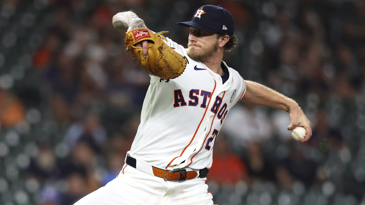 Houston Astros pitcher Josh Hader (21) delivers a pitch during the ninth inning against the Kansas City Royals at Daikin Park.