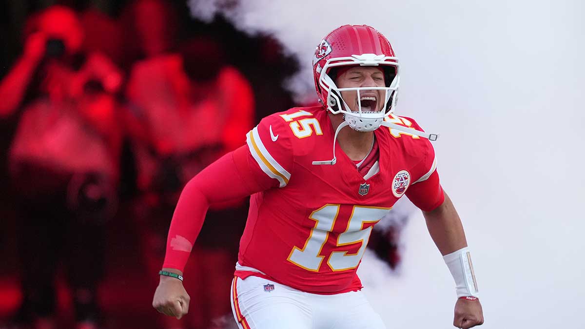 Chiefs snap 10-year Arrowhead drought in Broncos demolition