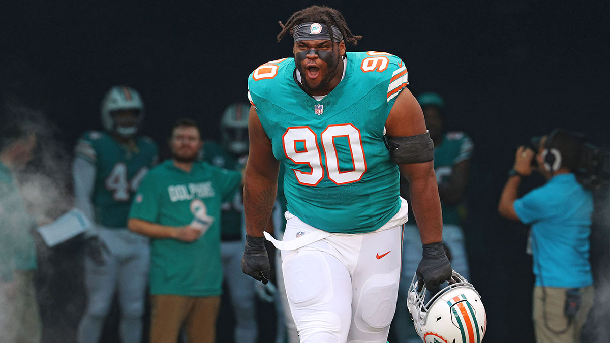 Dolphins’ Jeff Hafley won’t make any Kenneth Grant injury return promises after IR designation