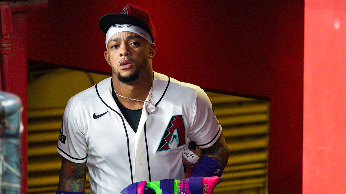 Diamondbacks’ Torey Lovullo tries to make sense of Ketel Marte’s ‘Bridges I Burn’ hat