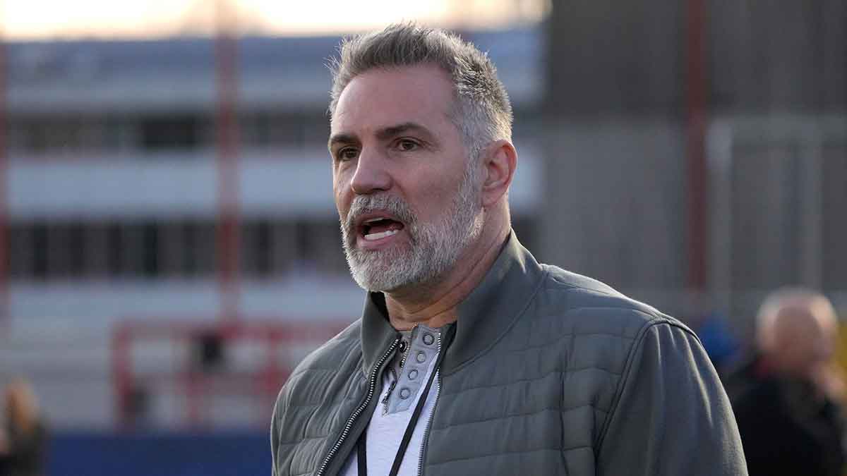 Rams legend Kurt Warner gives props to ‘multitude of riches’ on Super Bowl XXXVI team
