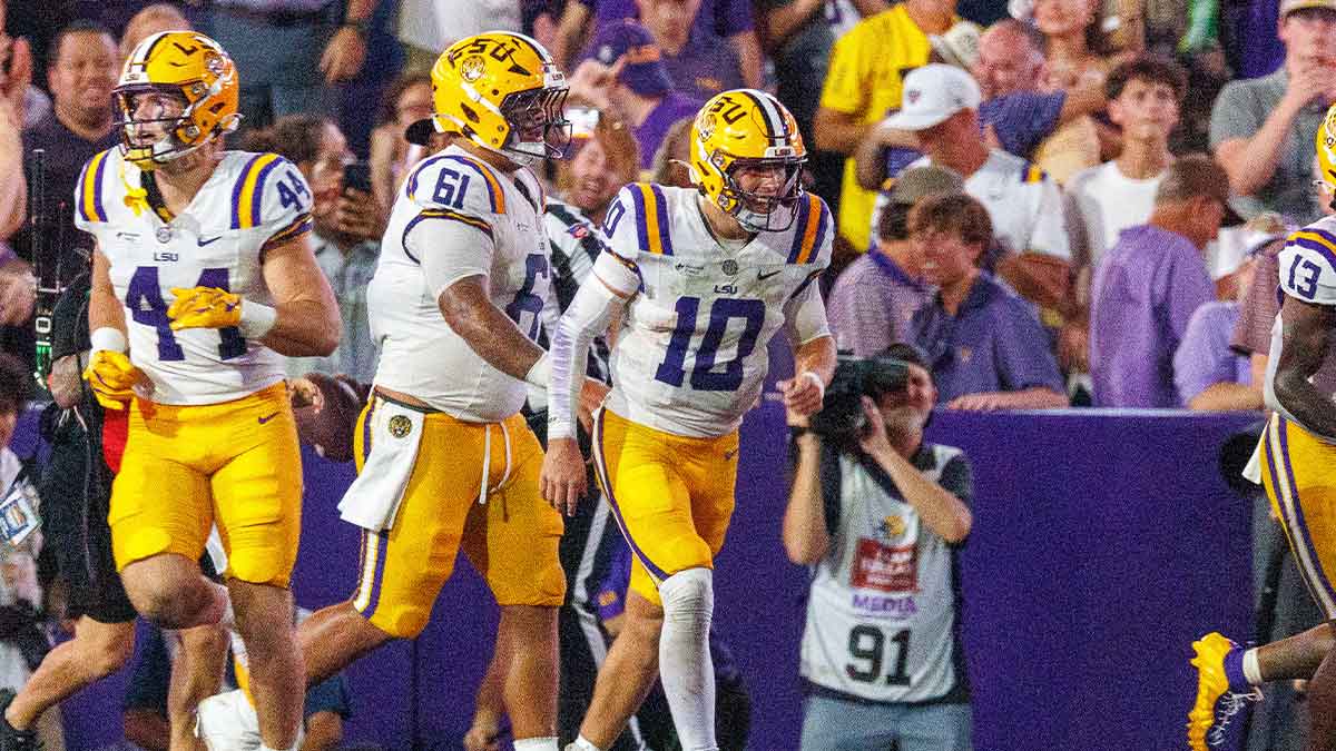 Sam Leavitt does it all in LSU Tigers’ debut vs. Clemson