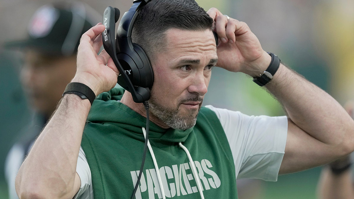 https://wp.clutchpoints.com/wp-content/uploads/2026/09/LaFleur-coaches.jpg
