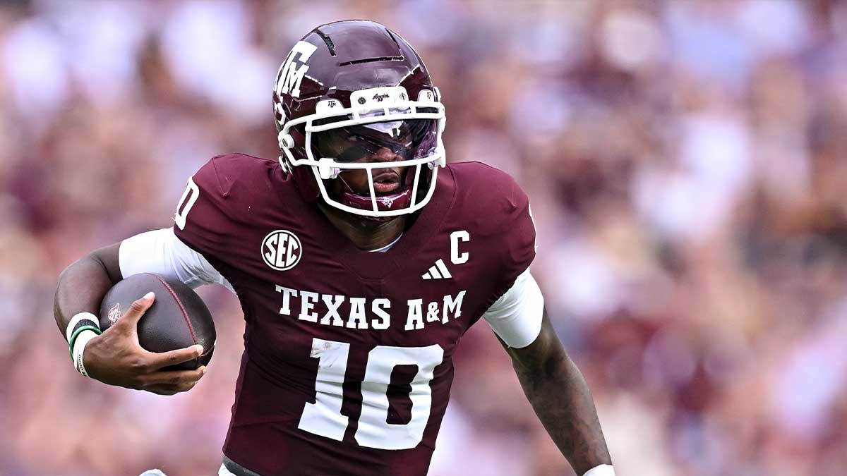 Texas A&M Aggies quarterback Marcel Reed (10) runs the ball during the first quarter against the Missouri State Bears at Kyle Field.