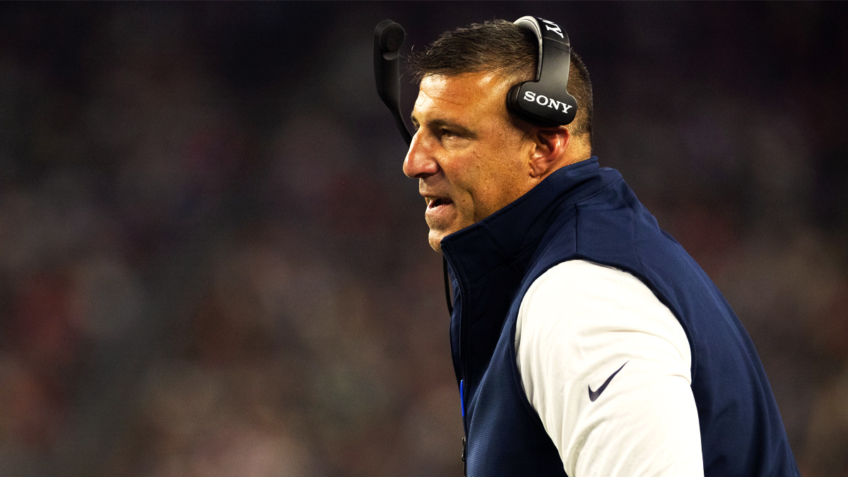 Patriots’ Mike Vrabel trolls media with Caleb Lomu-Will Campbell takeout