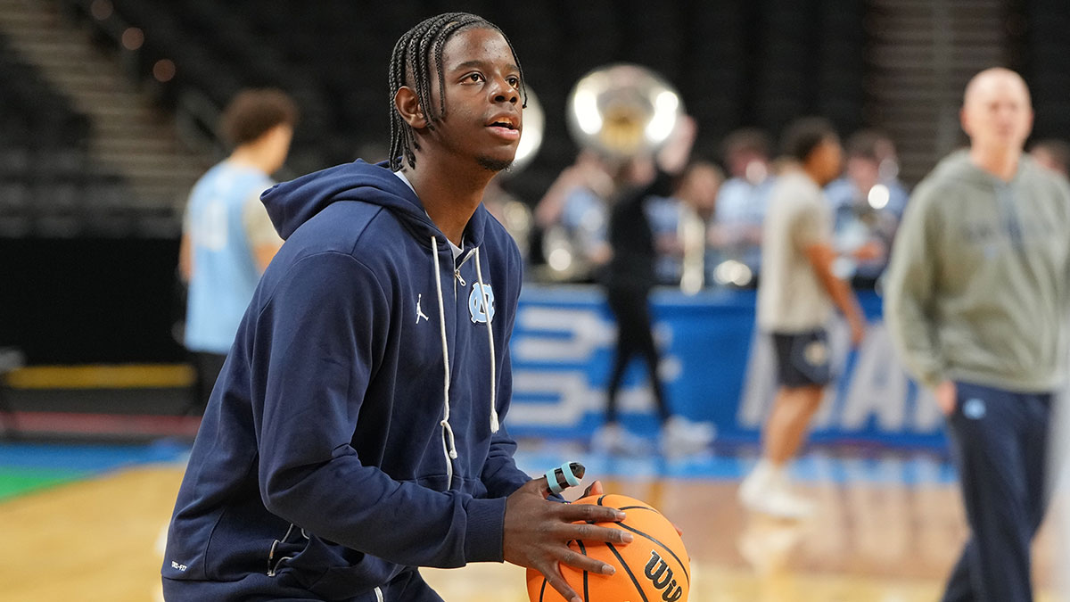 https://wp.clutchpoints.com/wp-content/uploads/2026/09/North-Carolina-Tar-Heels-forward-Caleb-Wilson-8-during-a-practice-session.jpg