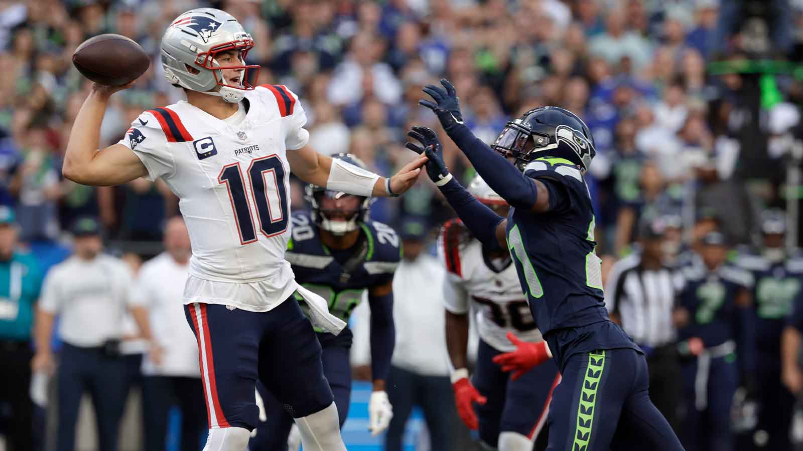 Patriots' Drake Maye comes apart with back-to-back drive-ending interceptions vs. Seahawks