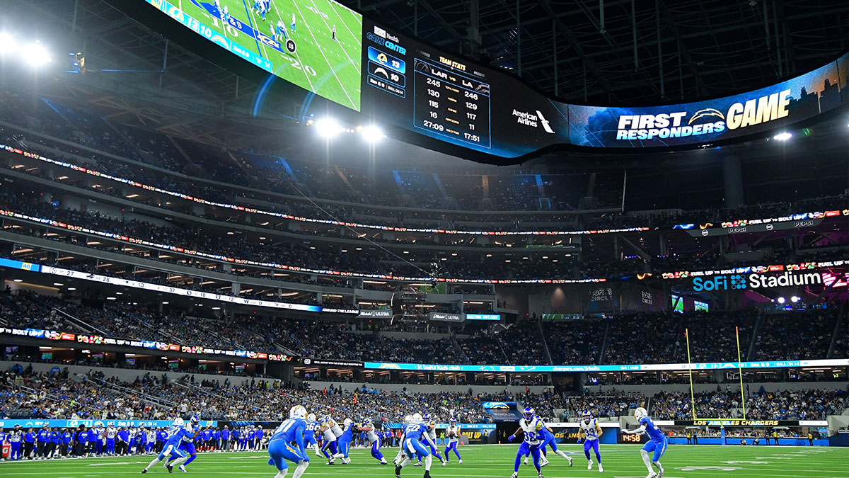 https://wp.clutchpoints.com/wp-content/uploads/2026/09/Rams-vs.-Chargers-Super-Bowl.jpg