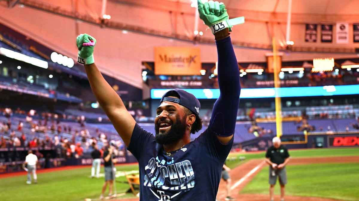 Rays’ Junior Caminero walks off the Astros with a two-run bomb