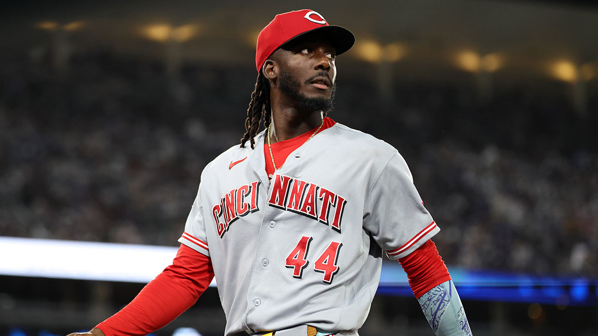 Reds’ Elly De La Cruz ruins Teoscar Hernandez’s inside-the-park HR attempt with dime throw
