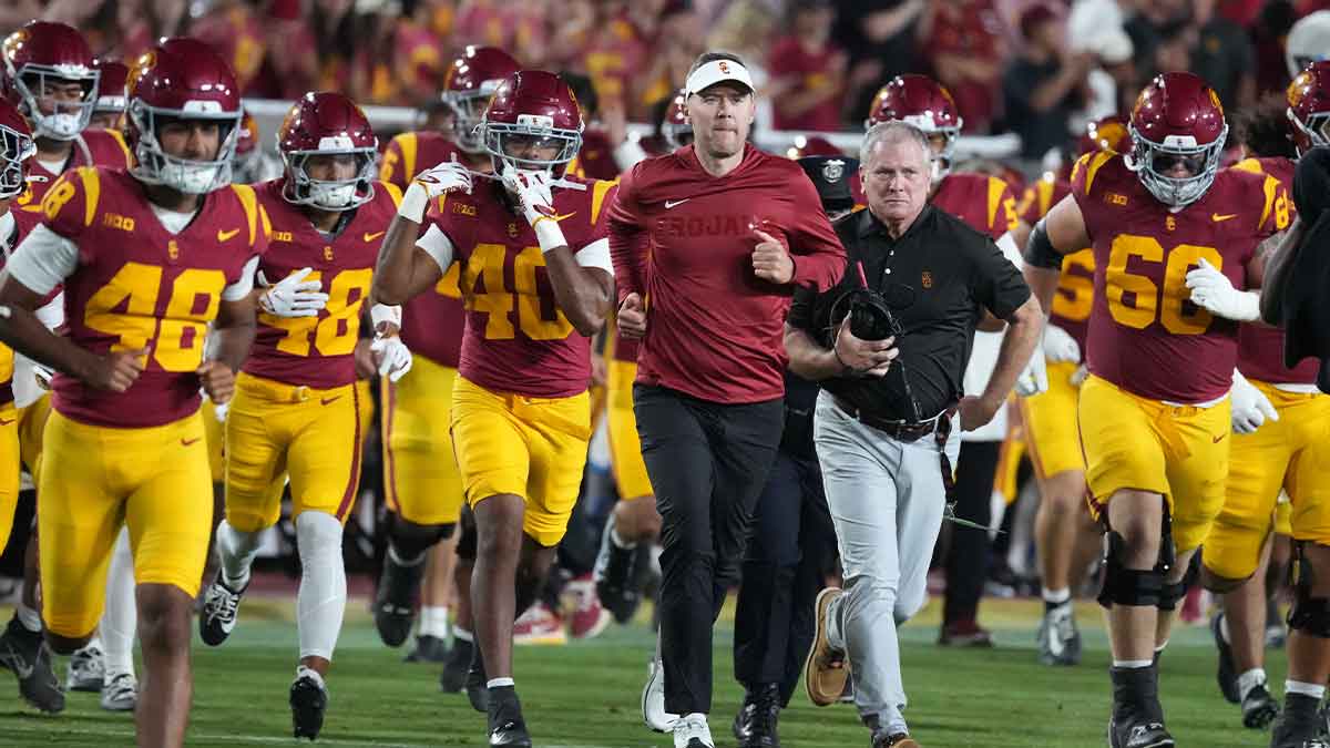 USC’s Lincoln Riley proud of improvement in win over Fresno State