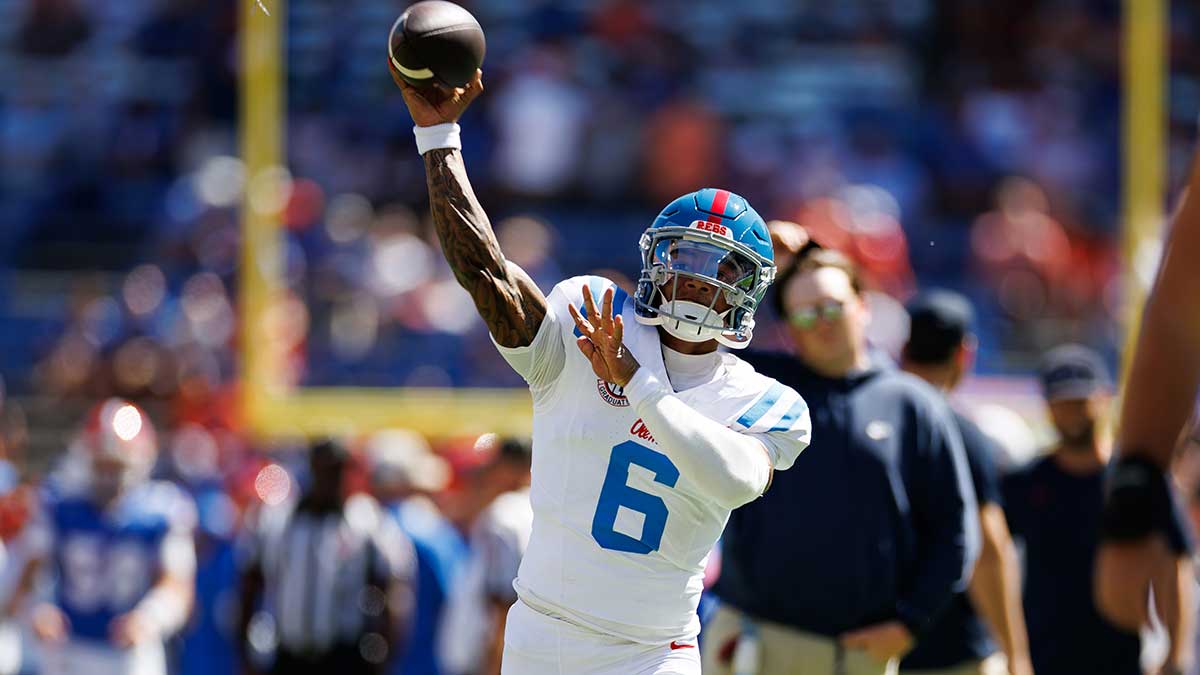 Trinidad Chambliss returns vs. Florida after injury scare