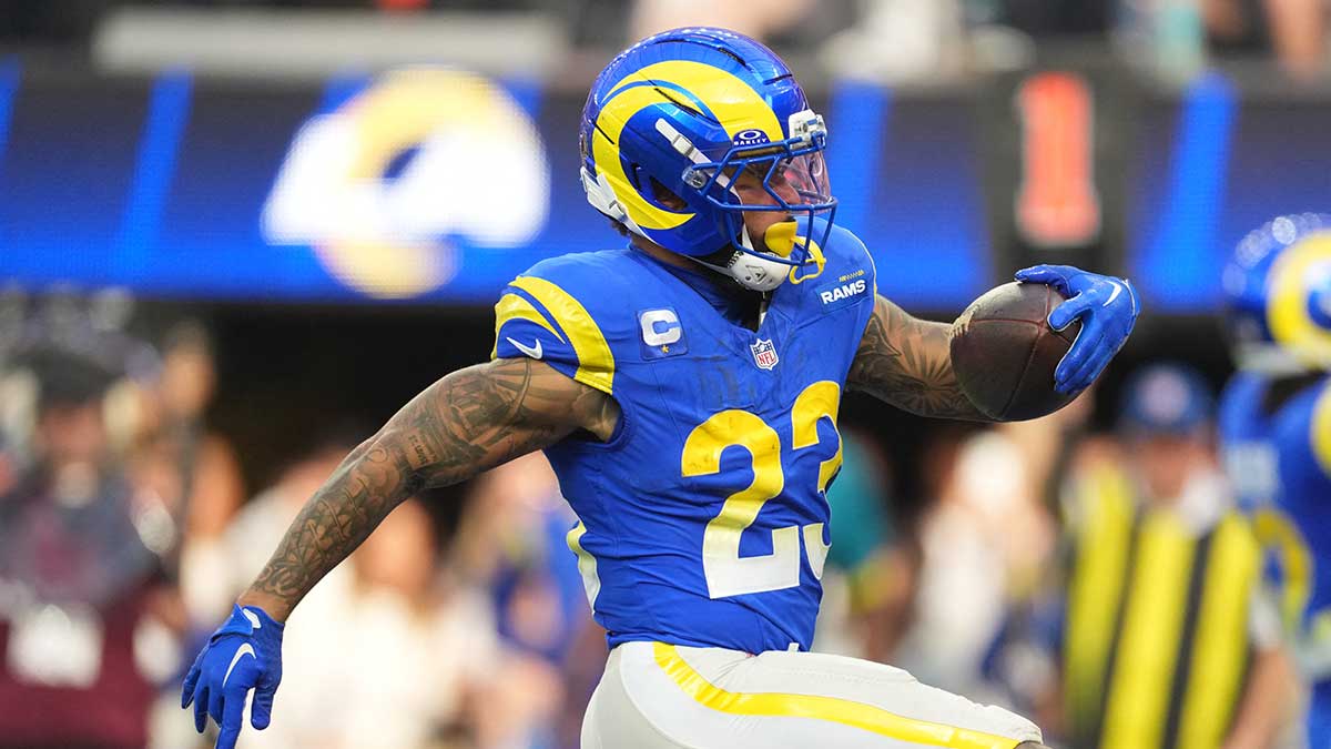 Los Angeles Rams running back Kyren Williams (23) runs for a touchdown during the first quarter against the Detroit Lions at SoFi Stadium.