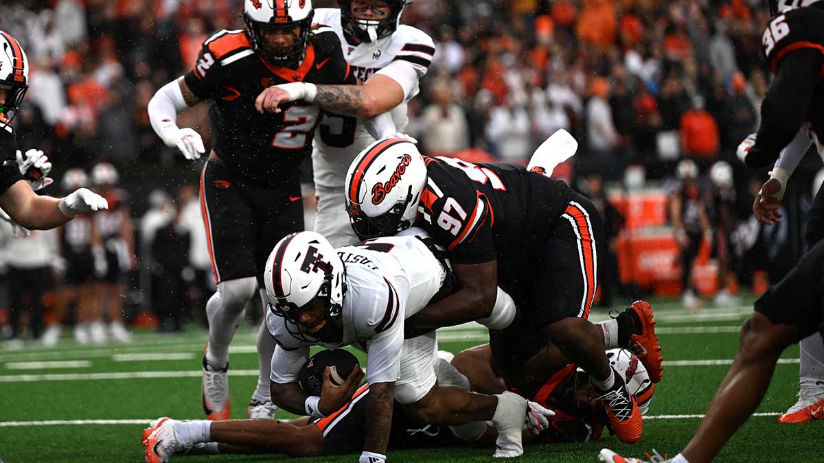 Watch Texas Tech QB Thomas Castellanos score his 1st Red Raiders touchdown