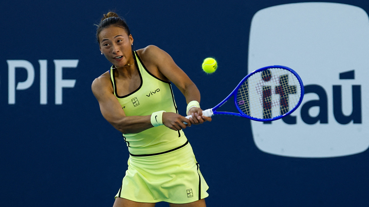 https://wp.clutchpoints.com/wp-content/uploads/2026/09/Zheng-Qinwen-unloads-a-backhand.jpg