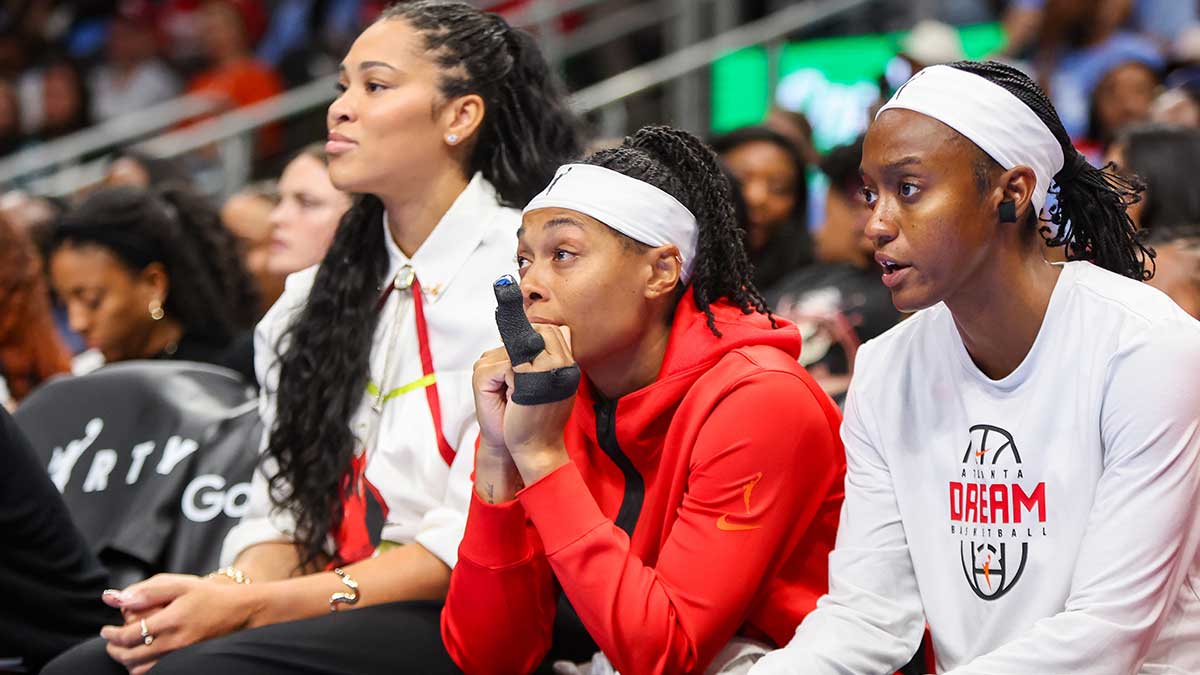 https://wp.clutchpoints.com/wp-content/uploads/2026/10/Allisha-Gray-gets-initial-status-for-Game-3-vs.-Liberty-with-hand-injury-1.jpg
