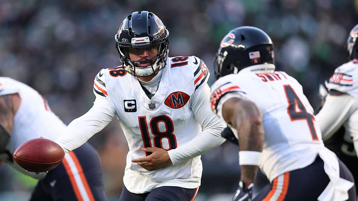 Bears’ Caleb Williams misses practice again, and now D’Andre Swift joins him on the sidelines