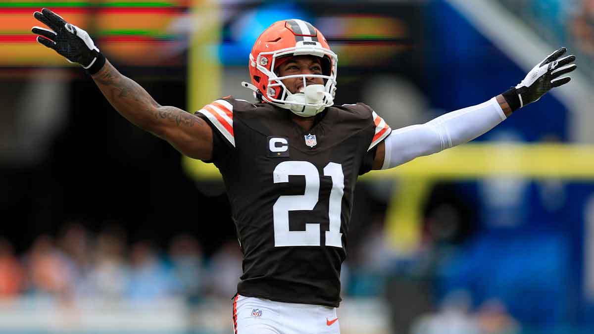 Browns’ Denzel Ward makes Aaron Rodgers pay for testing him with huge INT