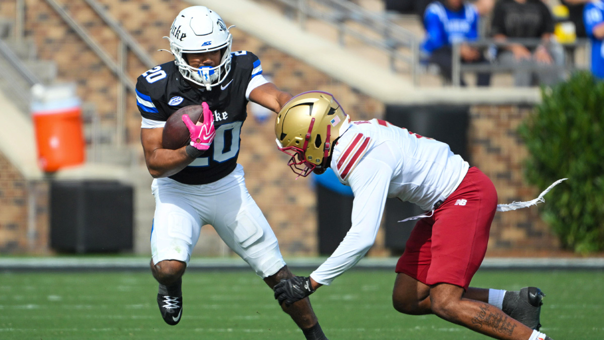 https://wp.clutchpoints.com/wp-content/uploads/2026/10/Dukes-Nate-Sheppard-breaking-a-tackle.jpg