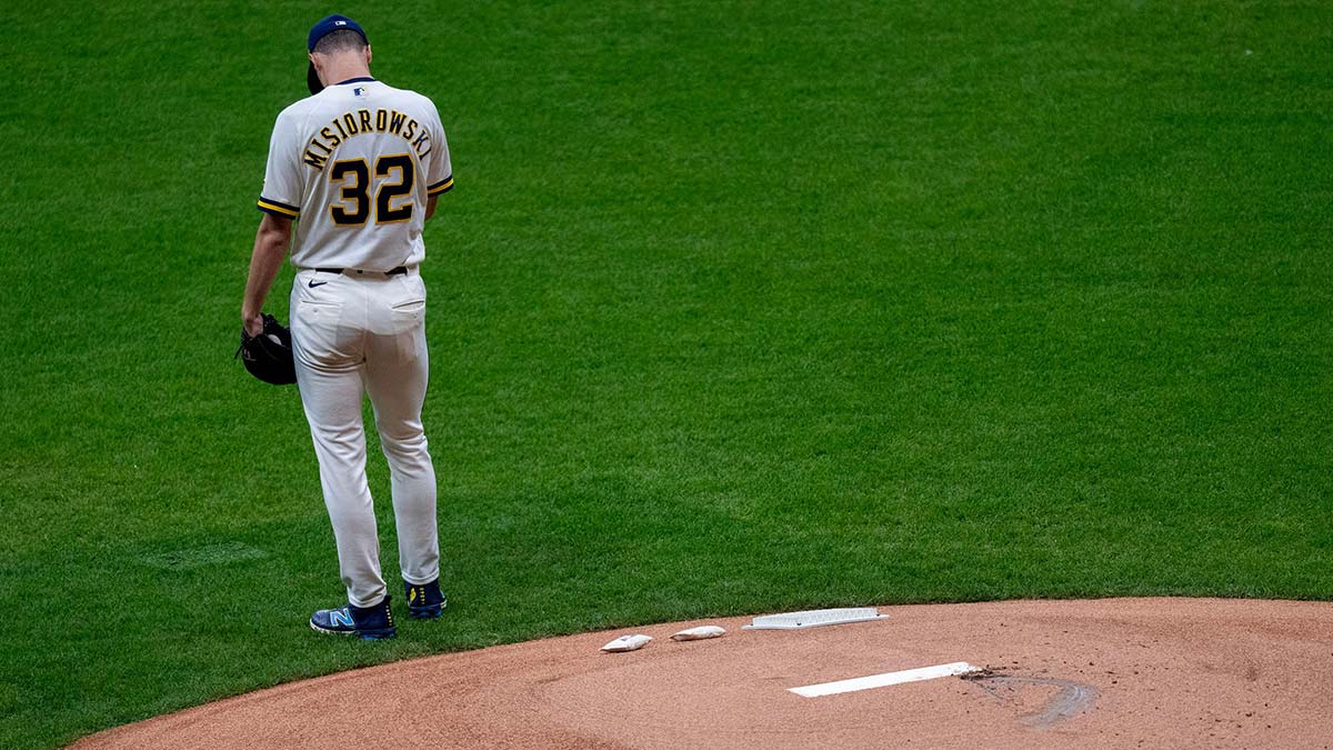 Brewers must avoid making this massive mistake in World Series vs. Rays