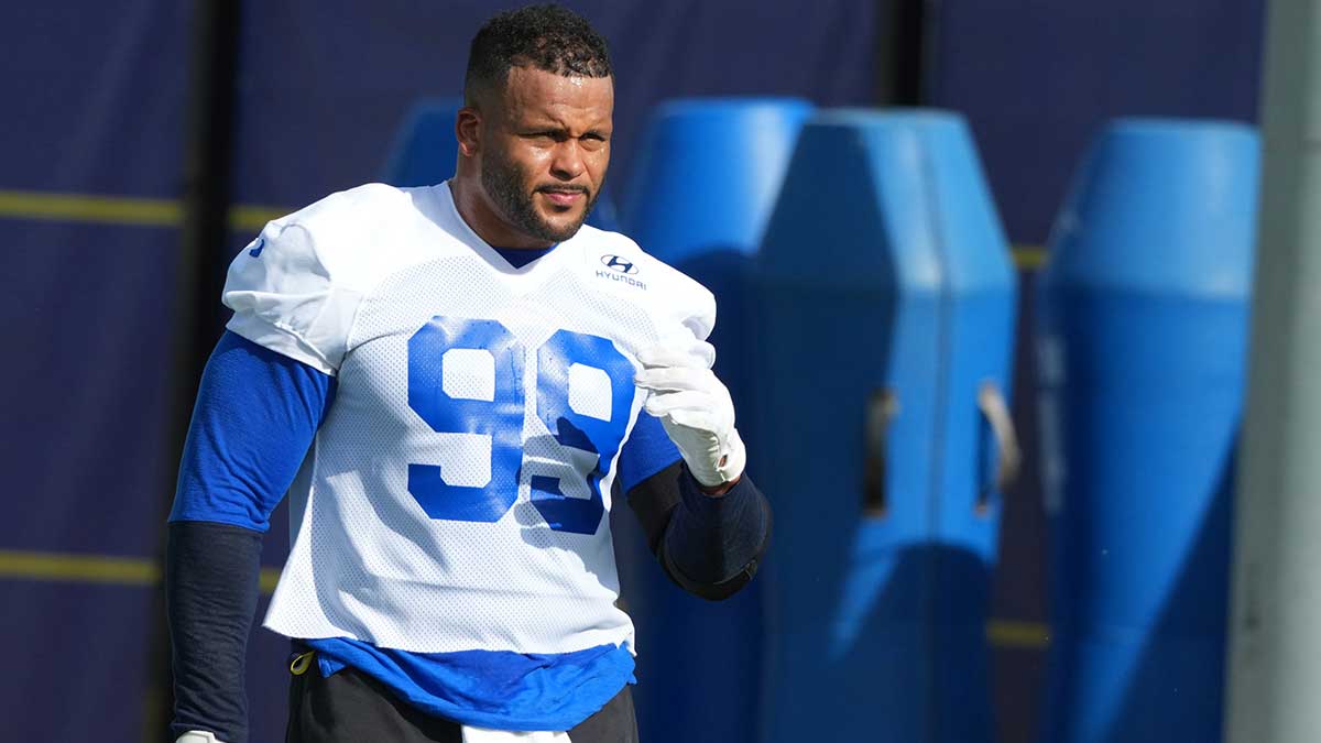 https://wp.clutchpoints.com/wp-content/uploads/2026/10/Rams-defensive-end-Aaron-Donald-99-at-practice.jpg