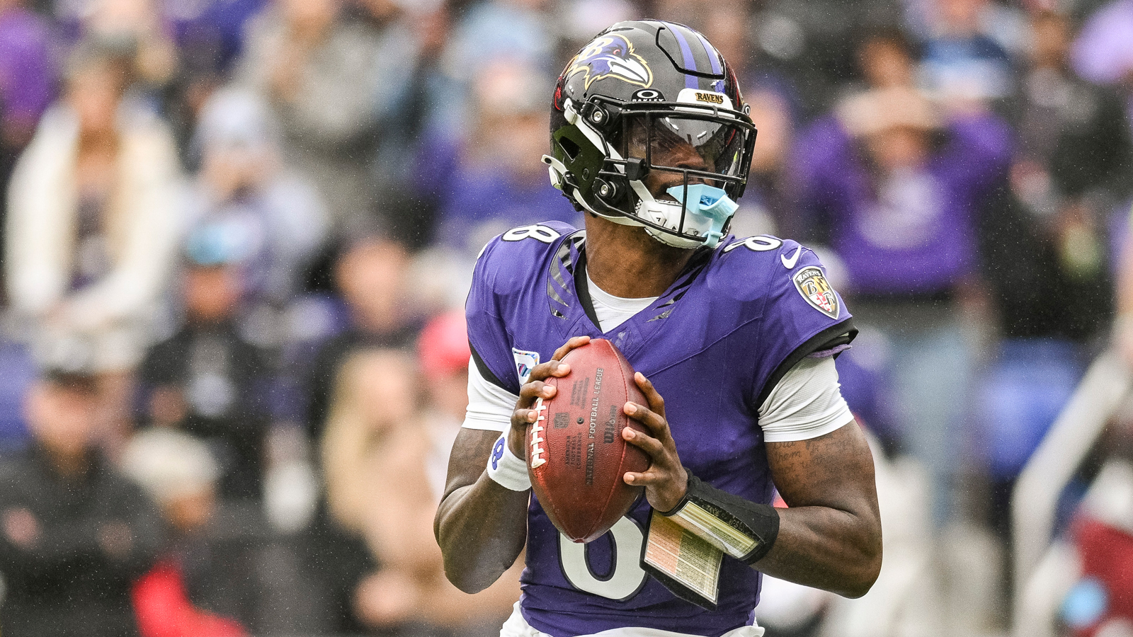 https://wp.clutchpoints.com/wp-content/uploads/2026/10/Ravens-QB-Lamar-Jackson-looks-to-pass.jpg