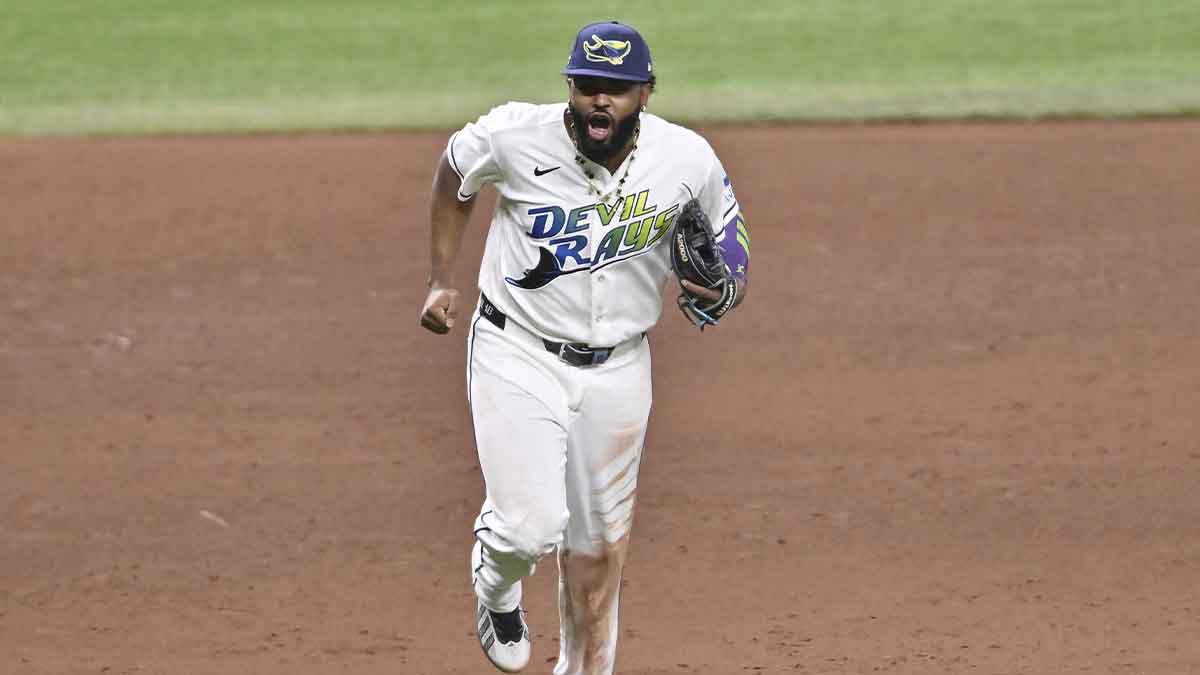 Rays’ Junior Caminero proves he’s World Series ready by breaking scoreboard in BP