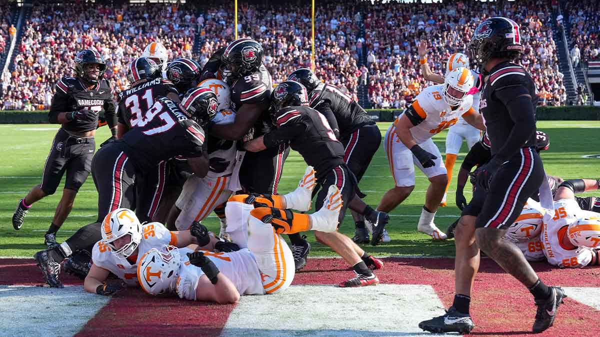 South Carolina’s Tennessee upset sparks massive storming of field