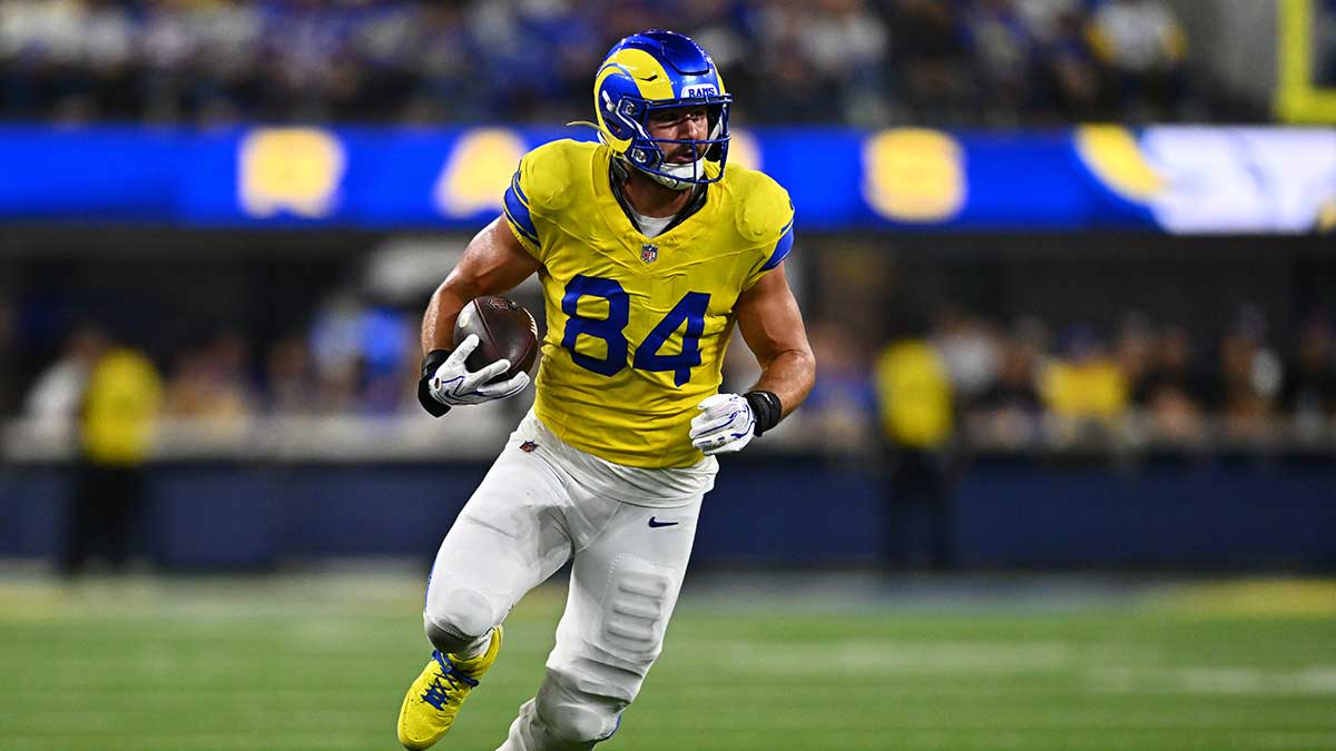 Los Angeles Rams tight end Colby Parkinson (84) runs against the New York Giants during the fourth quarter at SoFi Stadium.