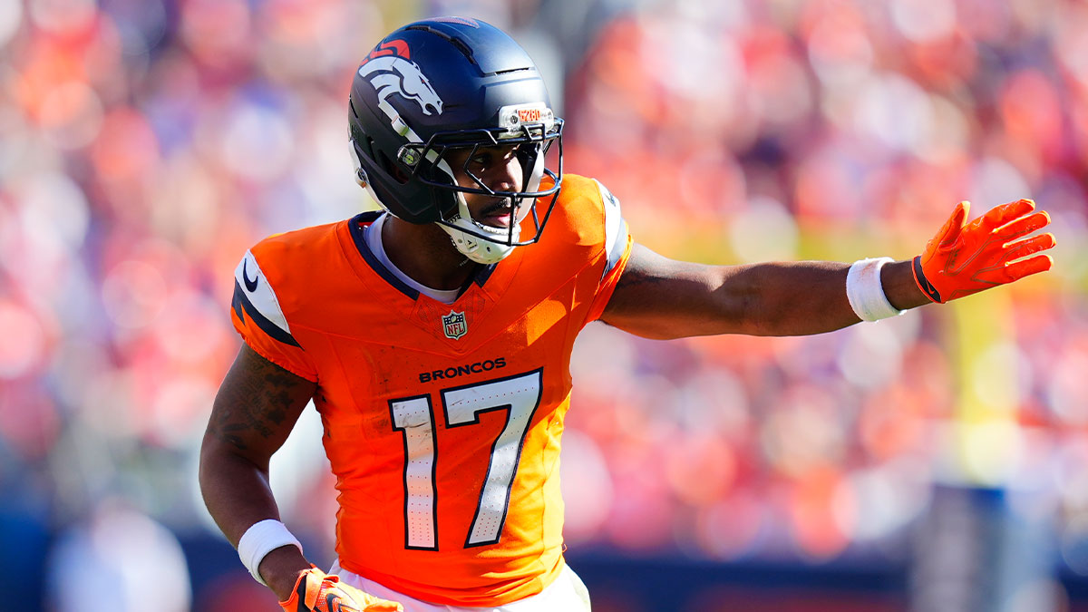 These Jaylen Waddle numbers will have Broncos fans pulling their hair out