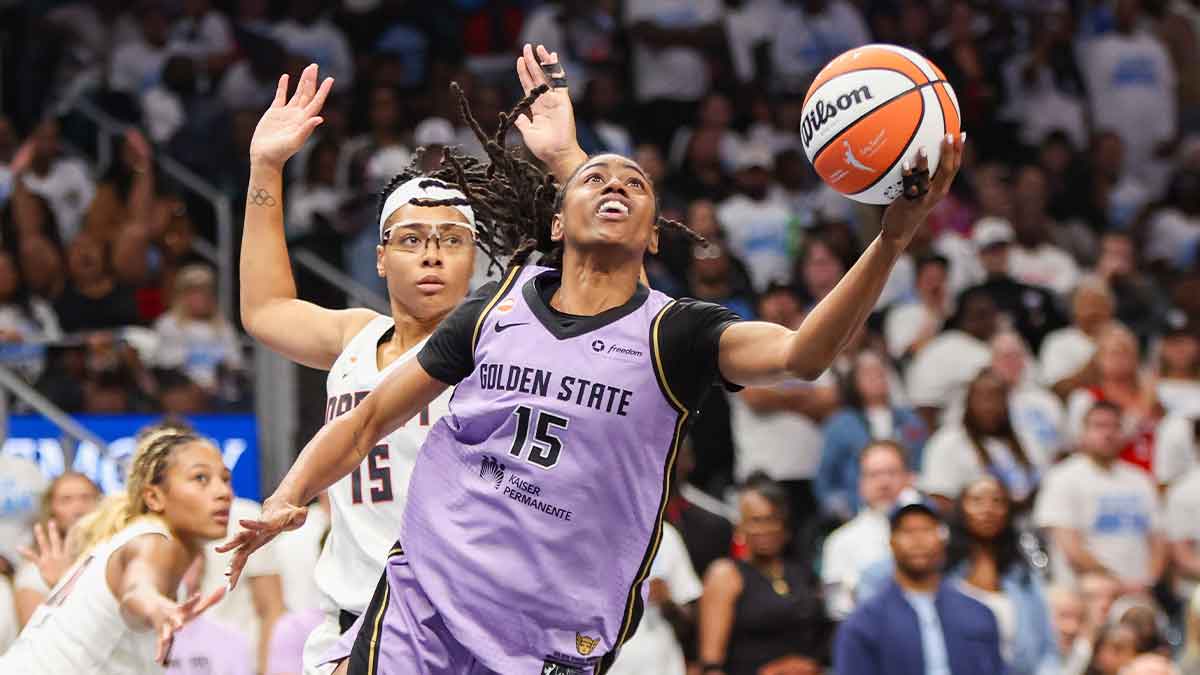Oct 24, 2026; Atlanta, Georgia, USA; Golden State Valkyries forward Gabby Williams (1) shoots past Atlanta Dream guard Allisha Gray (15) in the fourth quarter during game four of the 2026 WNBA Finals at State Farm Arena. Mandatory Credit: Brett Davis-Imagn Images