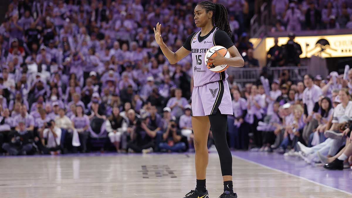 Oct 7, 2026; San Francisco, California, USA; Golden State Valkyries guard Tiffany Hayes (15) gestures while she holds the ball against the Las Vegas Aces during the fourth quarter game two of the second round for the 2026 WNBA Playoffs at Chase Center. Mandatory Credit: Kelley L Cox-Imagn Images