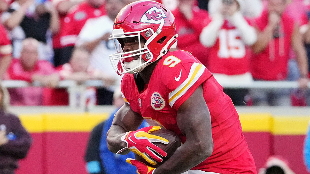 Chiefs’ Kenneth Walker III joined Calvin Johnson company with another monster game to start KC career